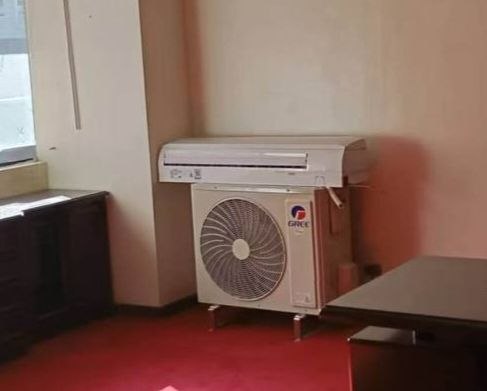 出一台格力4匹挂机，9成新，买了8万多，便宜…-manila58.com