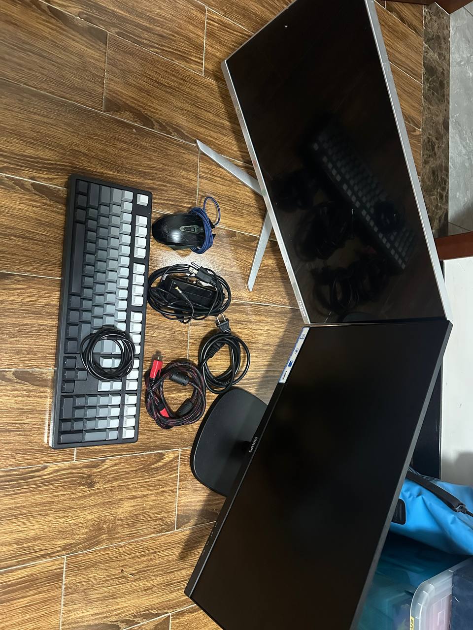出售商品: 海兰一体机 外加一个分屏 键盘 …-manila58.com