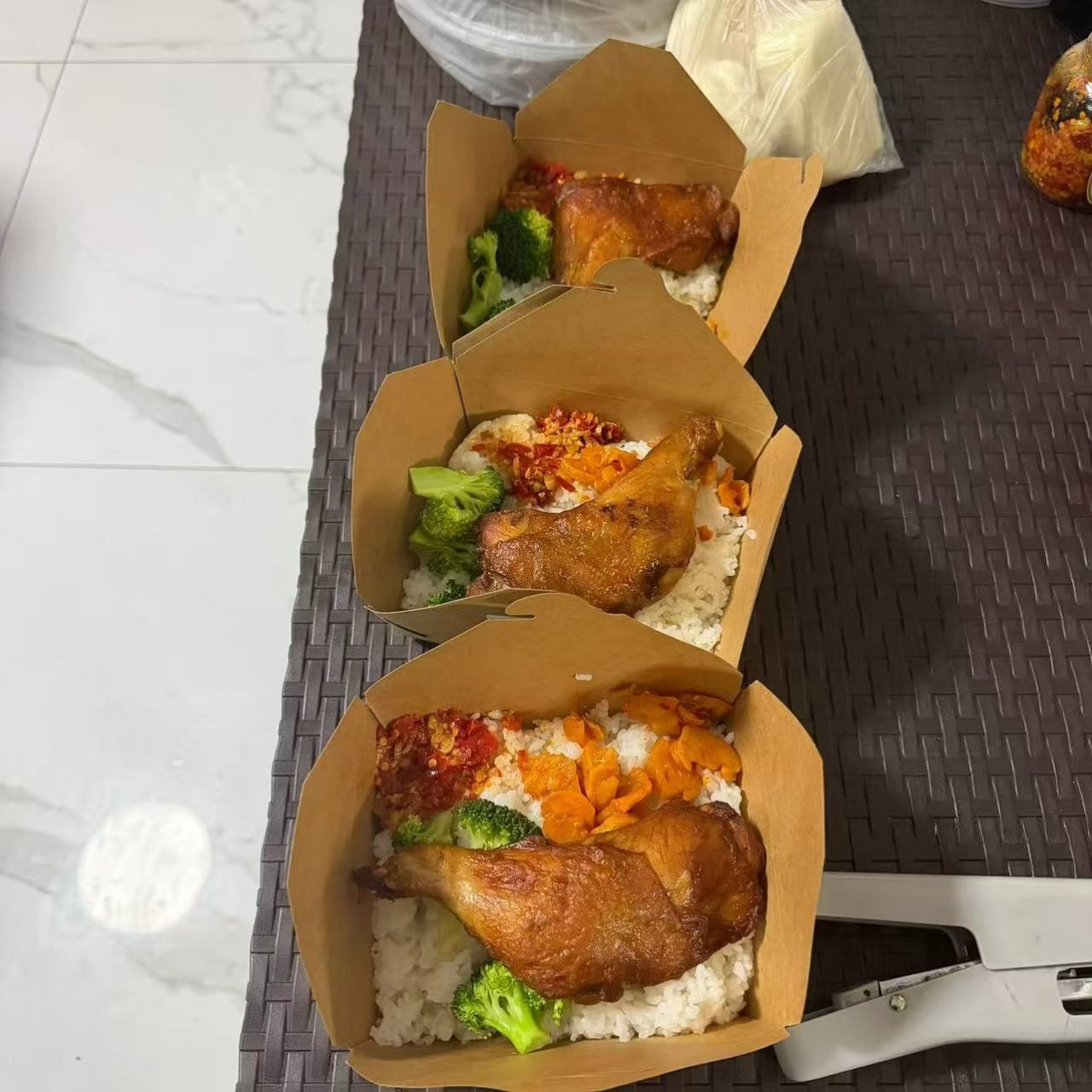 鲜骨汤麻辣烫🫕抚顺麻辣拌🫕麻辣香锅🫕东北臭豆…-manila58.com
