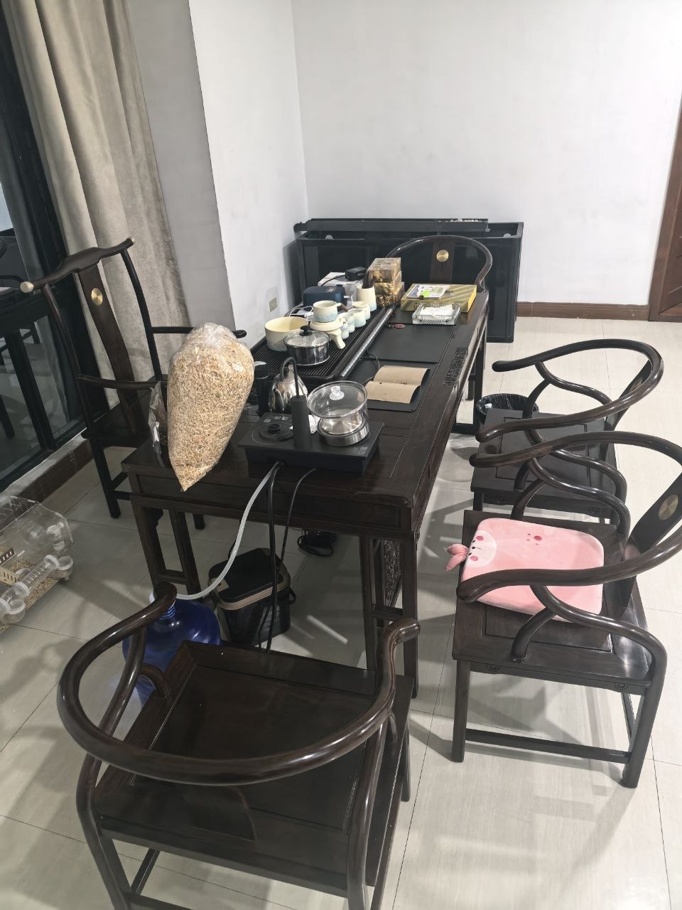 真皮沙发加高档茶几，头枕可调节有点猫抓边角，…-manila58.com