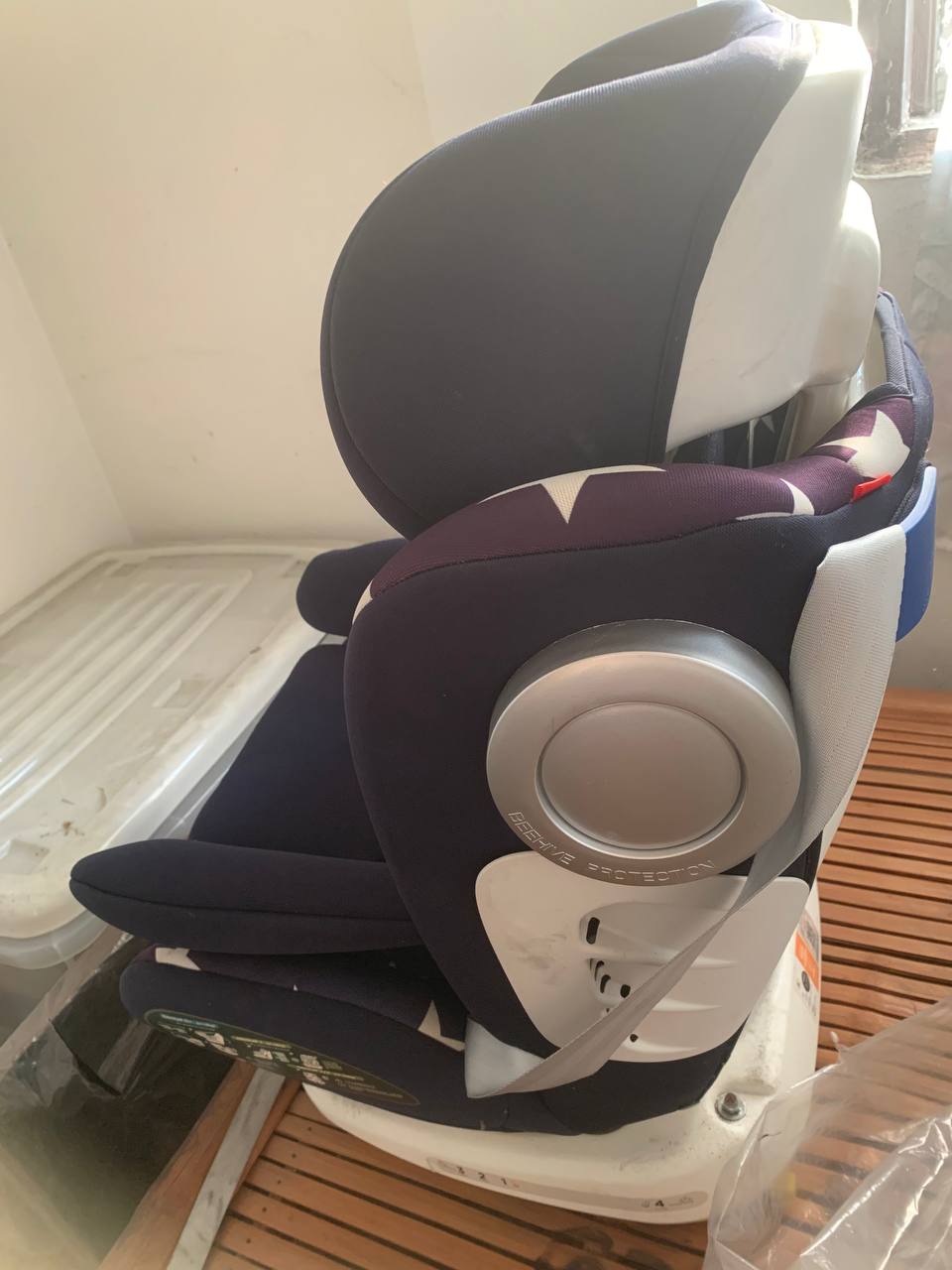 出个宝宝汽车安全坐椅，大品牌瑞贝尔的4000…-manila58.com