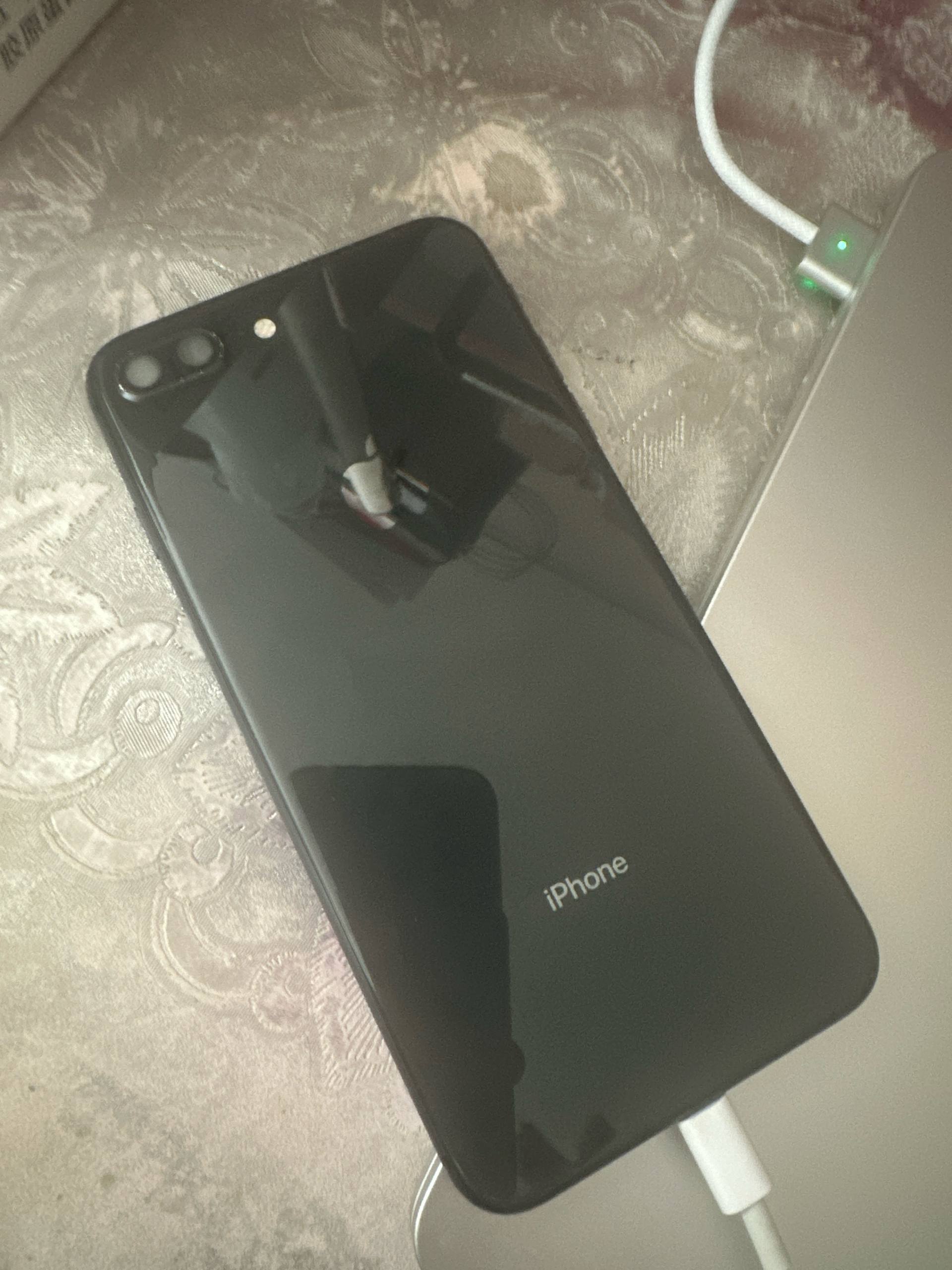出售 物 品：IPhone 8 plus 6…-manila58.com