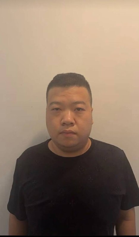#网友实名曝光 这两个人，身上背着人…-manila58.com