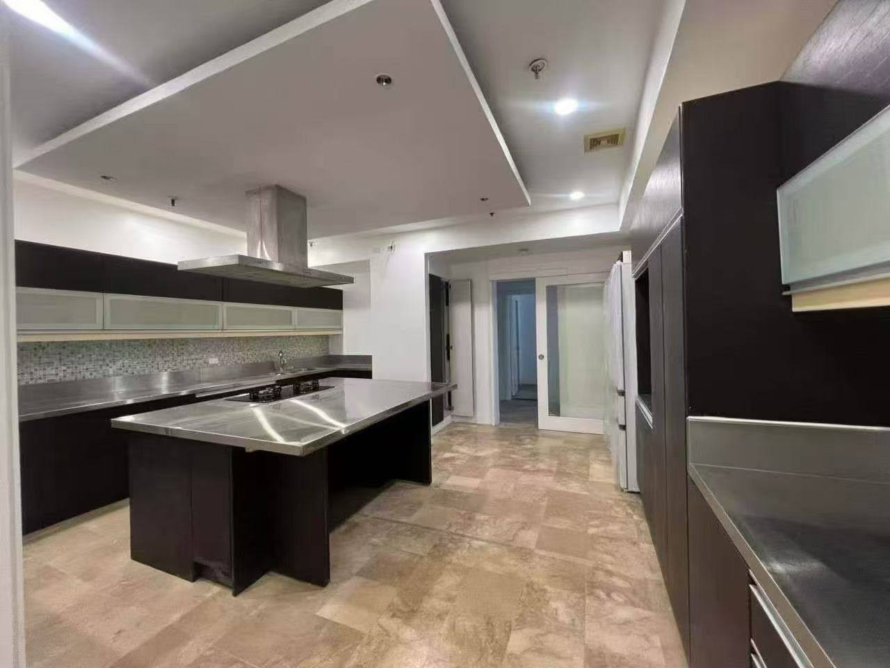 #Makati 豪宅四房楼中楼出售，409平，有房产证，价优-manila58.com