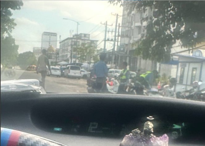 #网友投稿：现在警察宪兵准备出发了、金边也下来人了、交警也参-manila58.com