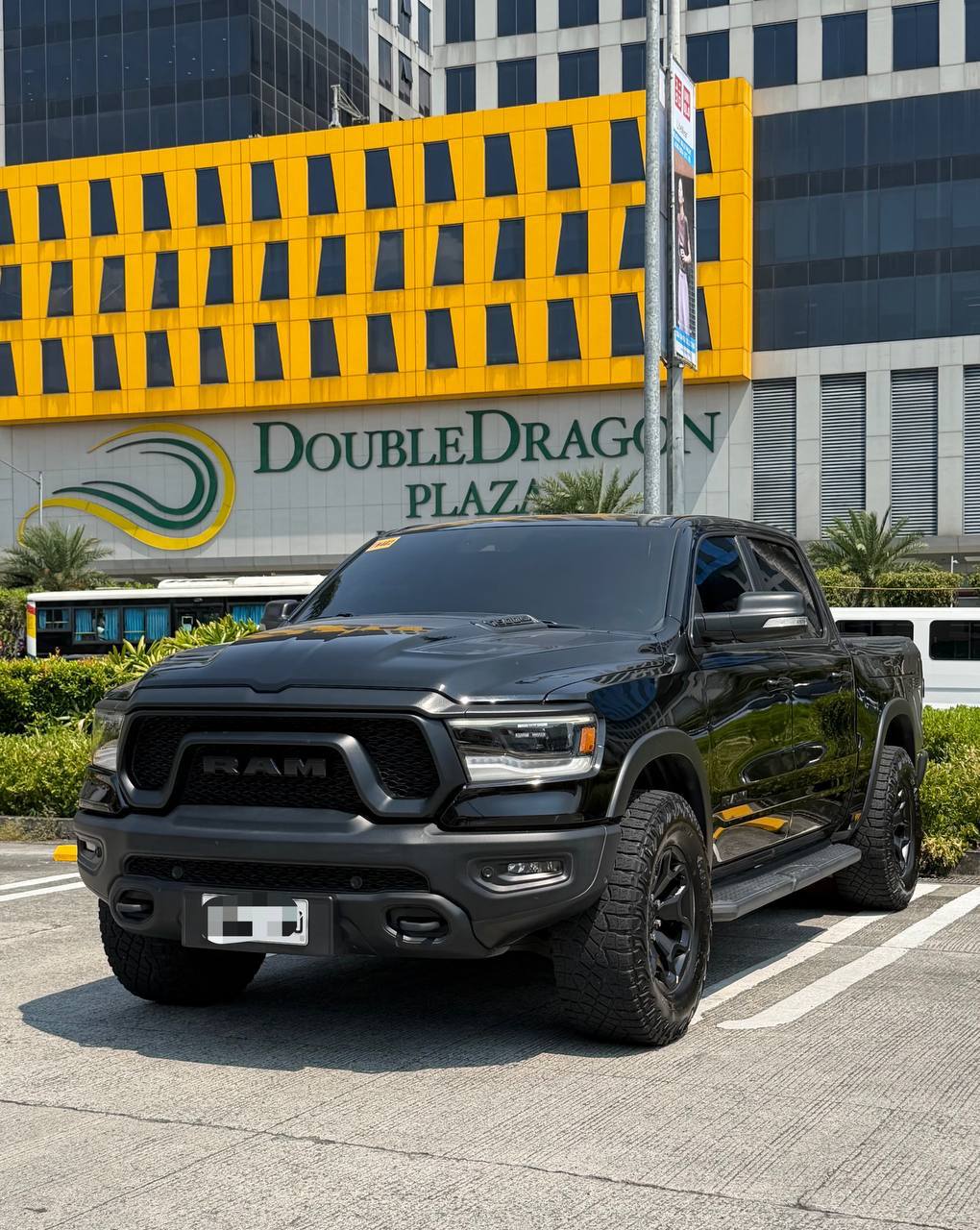 （出售）2023 RAM 1500 REBEL 4×4，5.-manila58.com