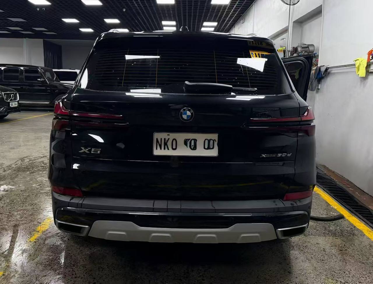 2025年BMW X5，3.0柴油直列6缸，行驶8000公里-manila58.com