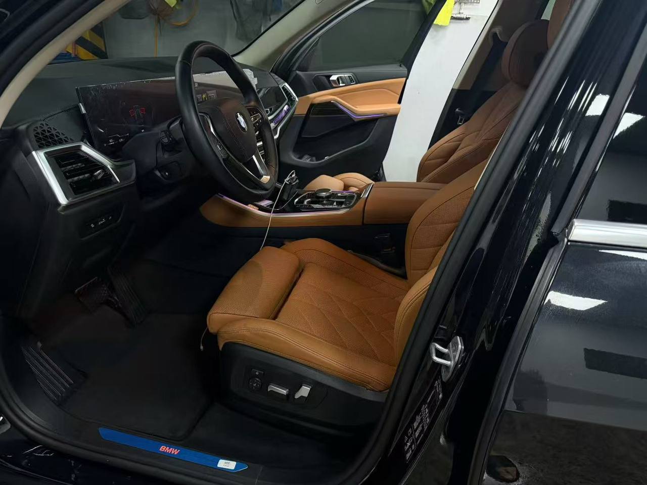 2025年BMW X5，3.0柴油直列6缸，行驶8000公里-manila58.com