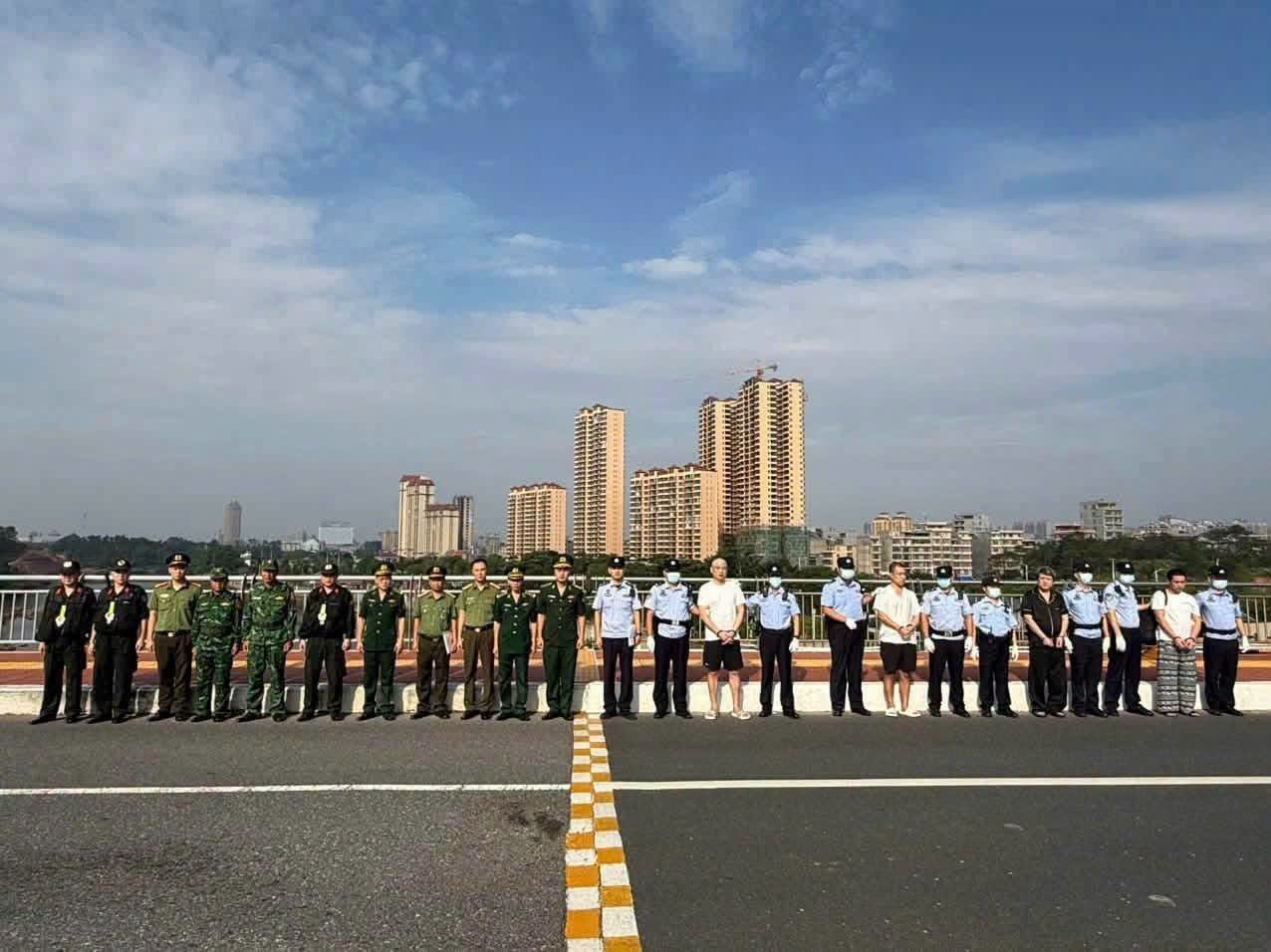 #越南新闻 岘港市公安出入境管理处查获并处理4名非法入境越南-manila58.com
