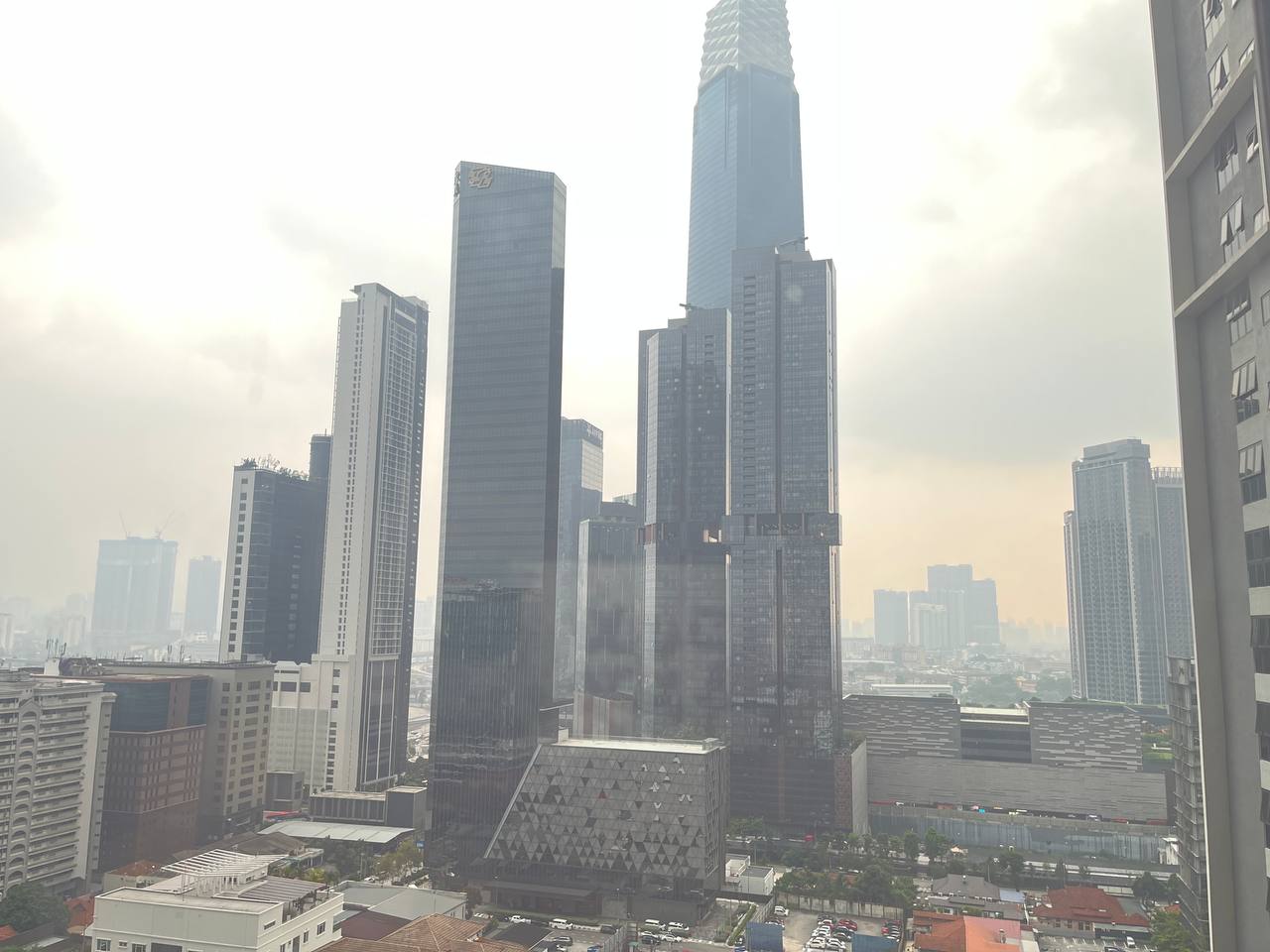 #群友投稿：来马来前都说马来安全，来马来两个月了，每天楼下都-manila58.com