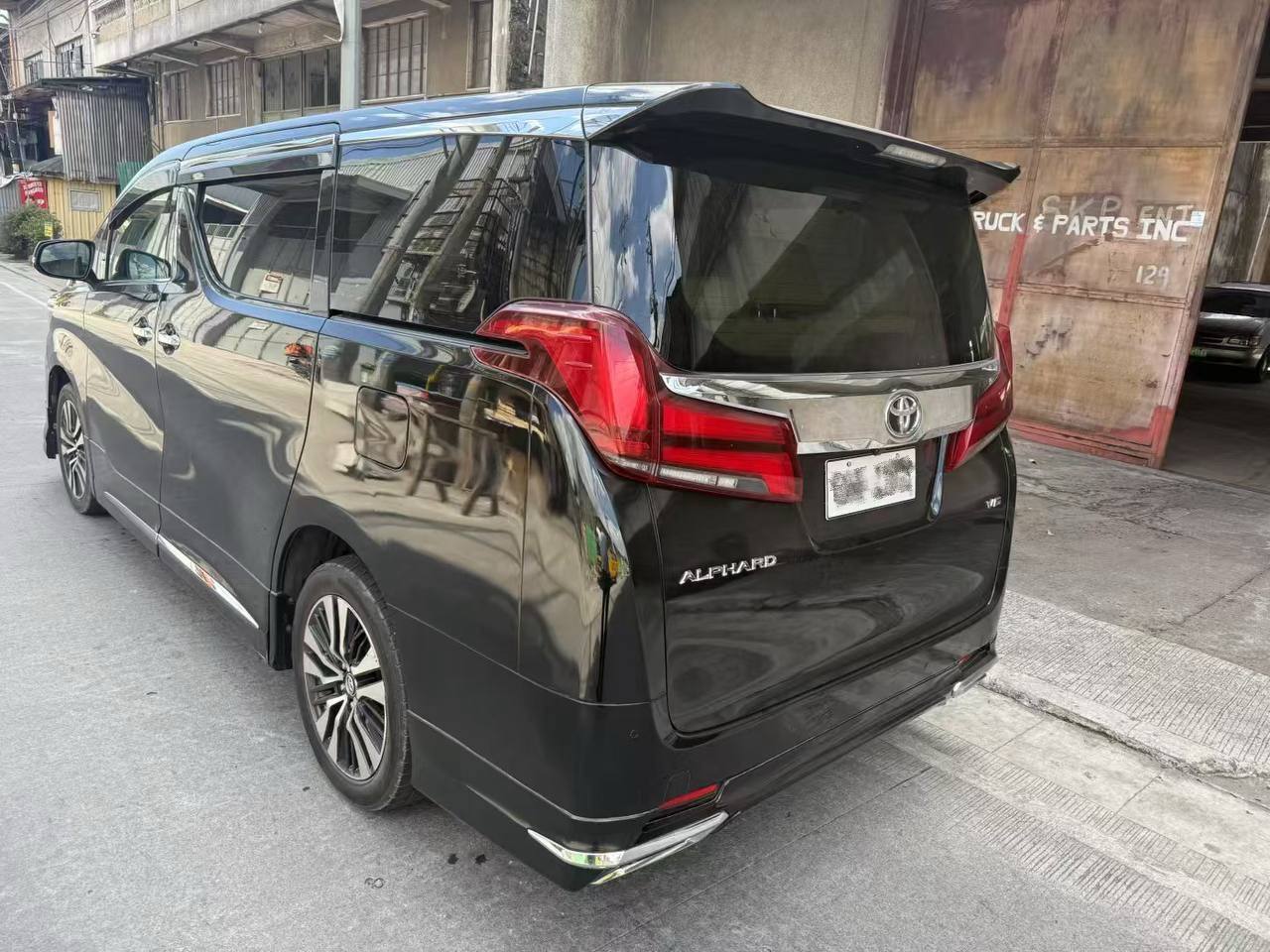 2019 款 埃尔法 改装 蒙娜丽莎套件 大理石地板 8 万-manila58.com