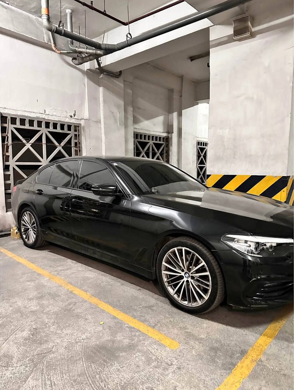 2020款宝马520i，2021上牌，实表5万公里。G30这-manila58.com