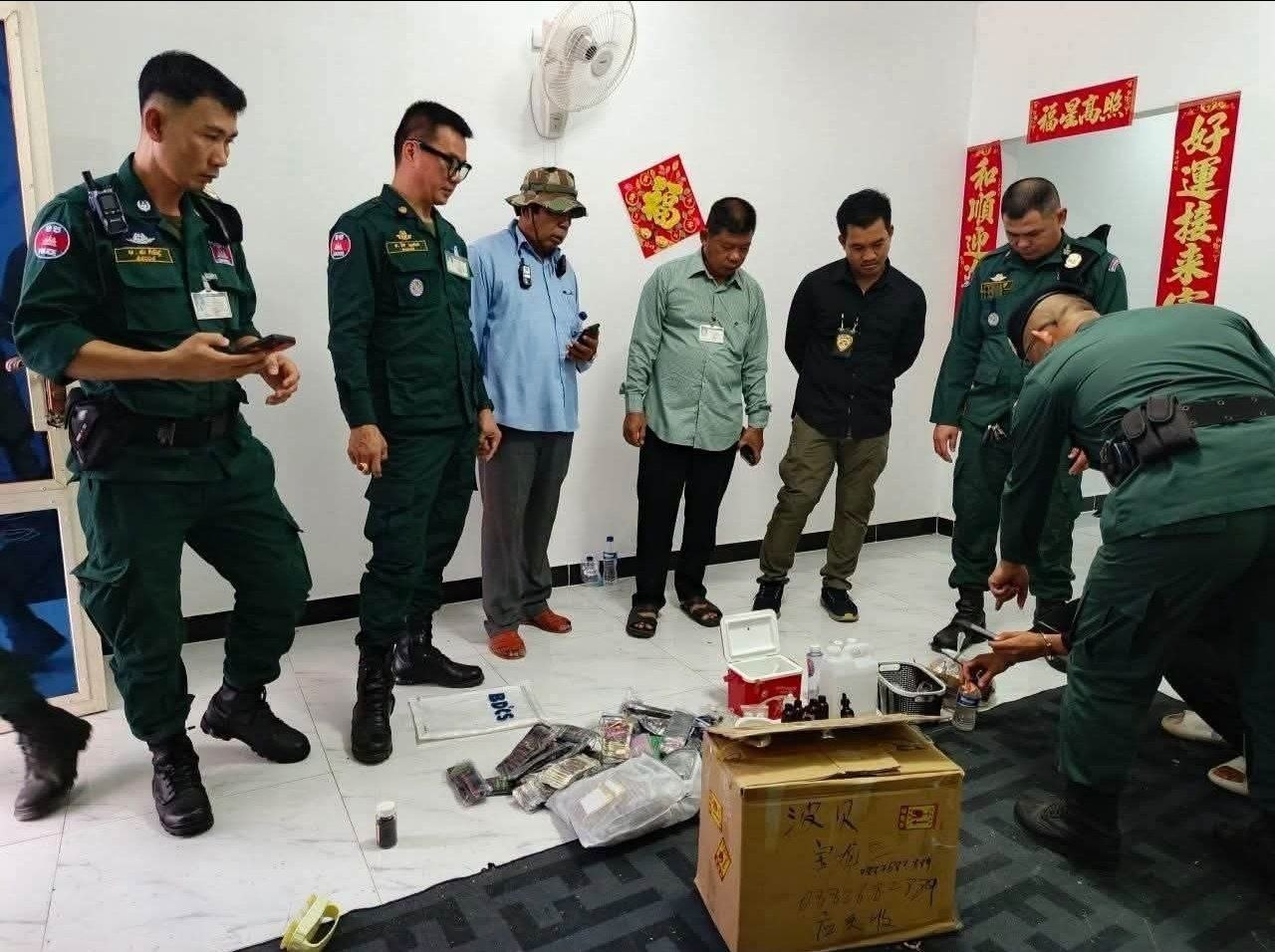 🇱🇦波贝警方抓获3名涉DU中国籍男女，现场查获DU品-manila58.com