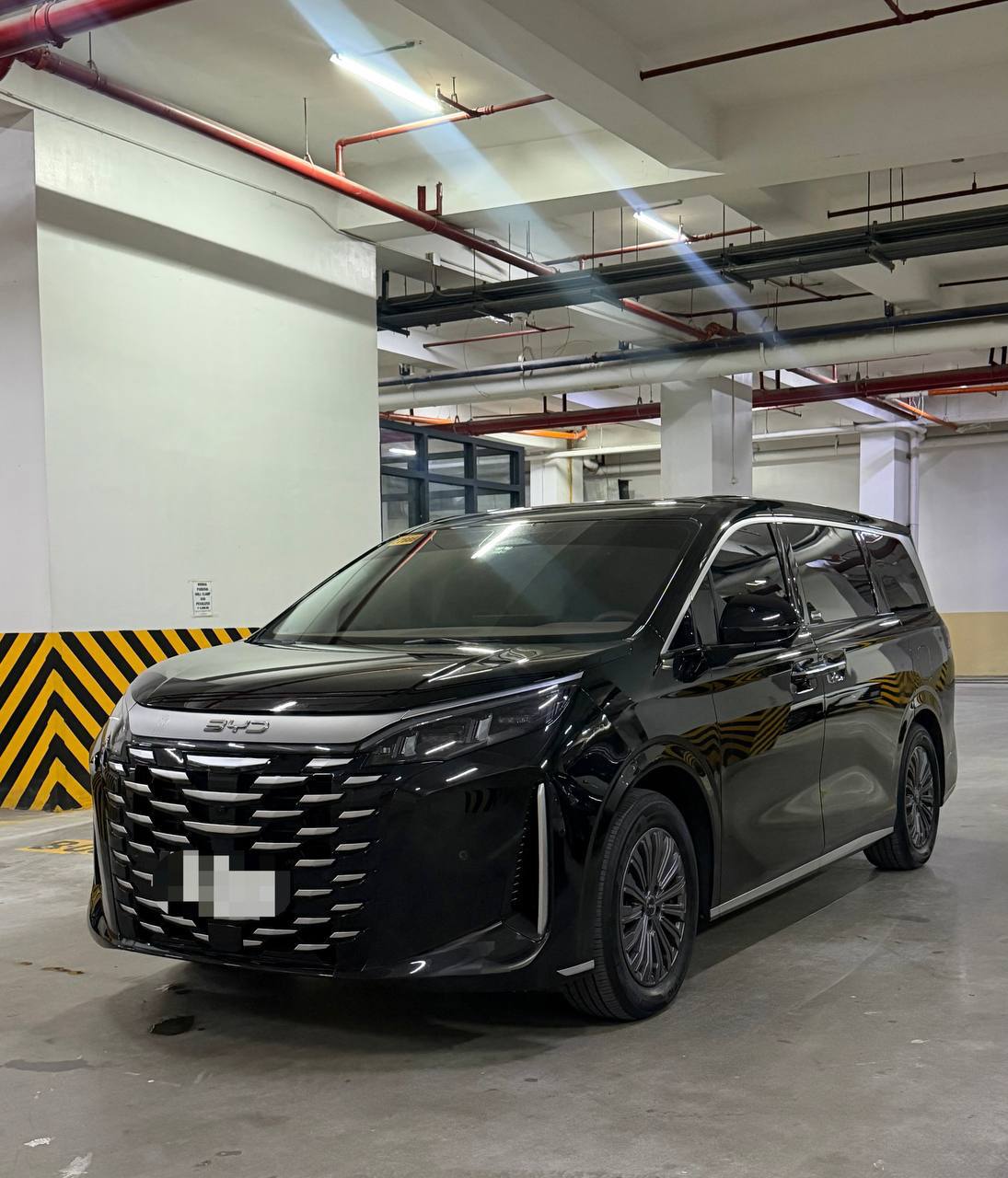 2026 BYD EMAX 9 绿牌油电混动不限号。高端新能-manila58.com