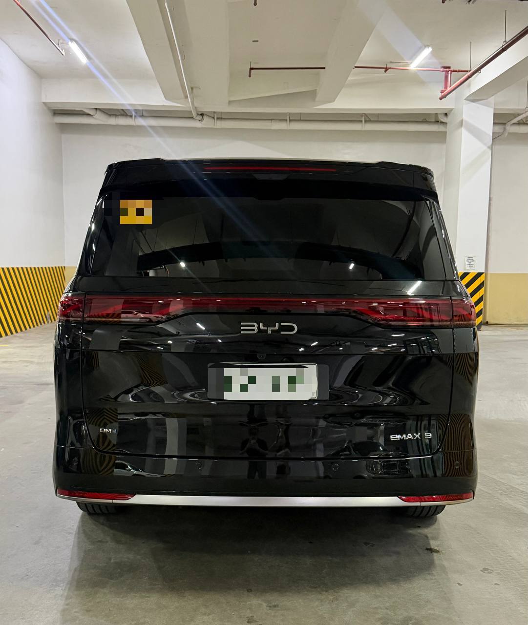 2026 BYD EMAX 9 绿牌油电混动不限号。高端新能-manila58.com