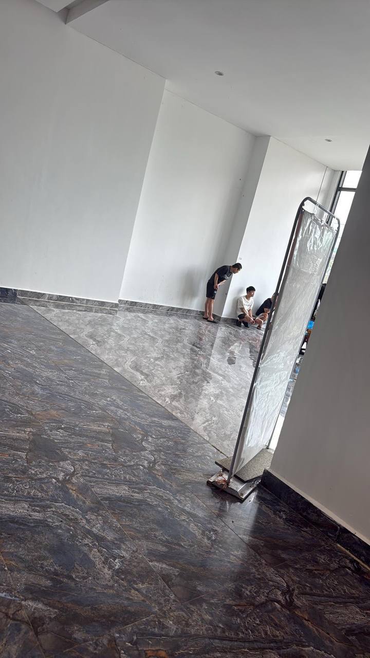 #网友投稿：西港Ob5公寓有警察检查，现场已经抓了好几个了，-manila58.com
