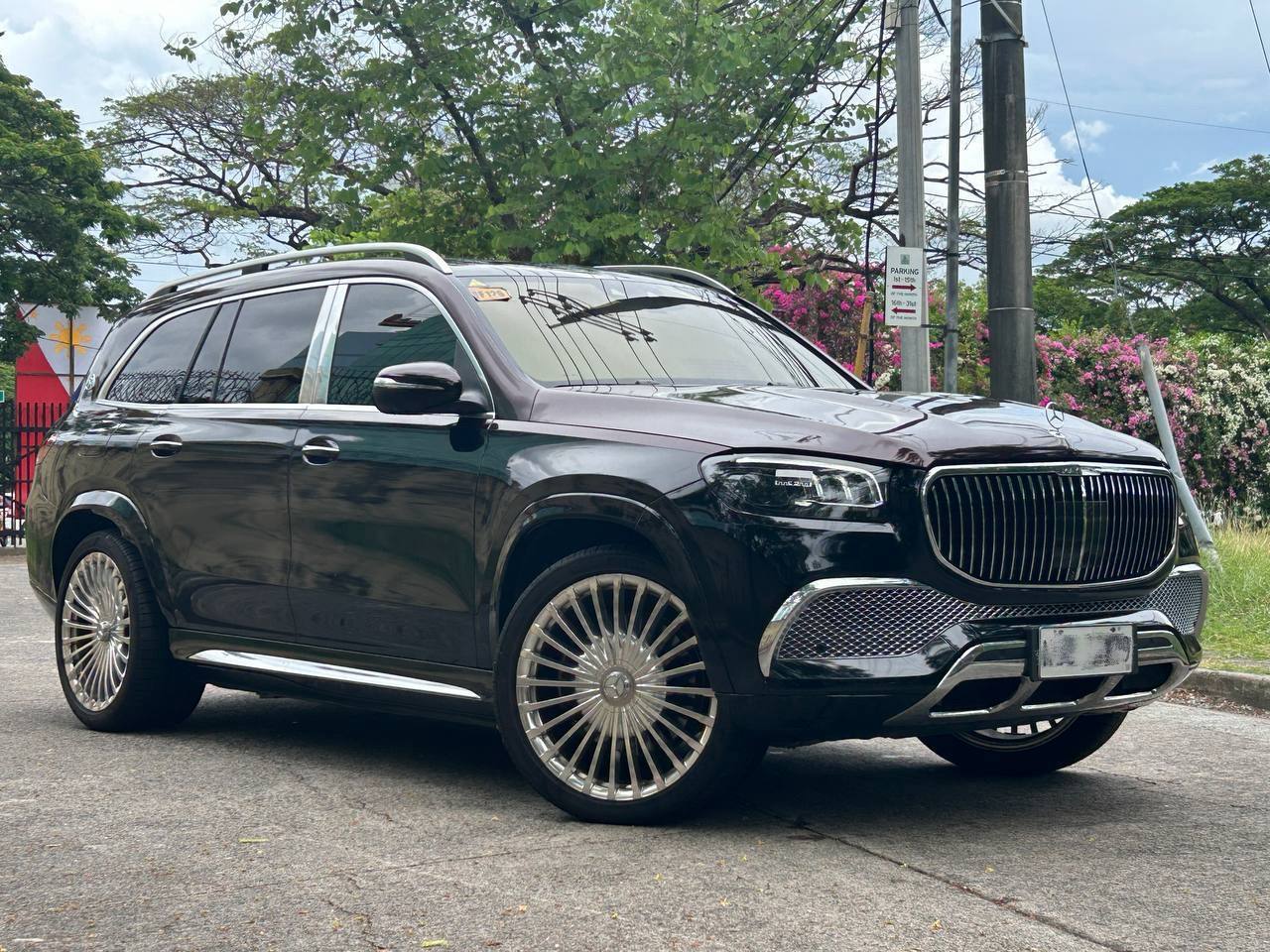 2022年 奔驰gls600 9000多公里 准新车车况-manila58.com
