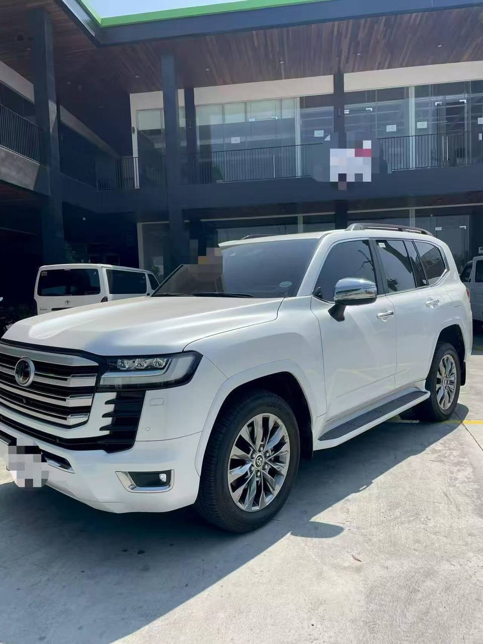 2025年酷路泽LC300，柴油板，3.3排量V6 ZX，行-manila58.com