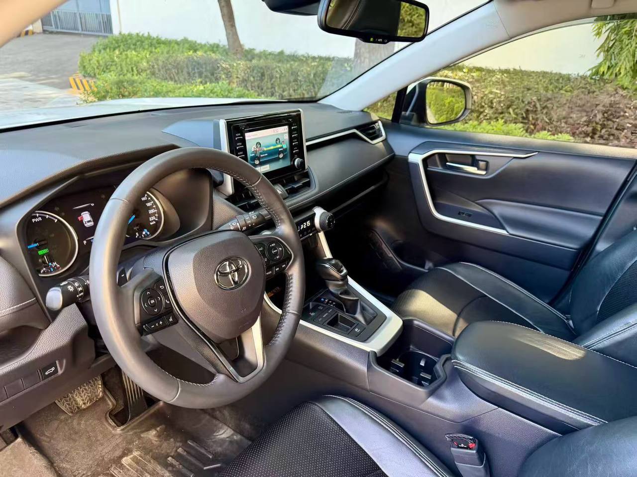 2022年，丰田RAV4 油电混合 一手车5w公里 车况好-manila58.com