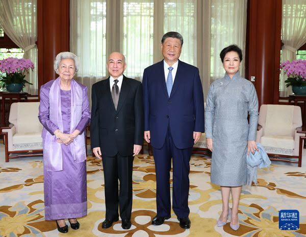 驻柬大使汪文斌发文：热烈祝贺西哈莫尼国王陛下登基22周年！-manila58.com