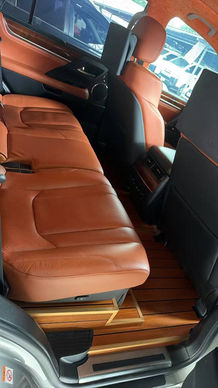 2018年 雷克萨斯570 一手车3w多公里，实表，精品车况-manila58.com