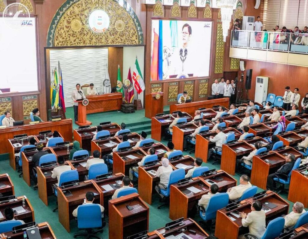 菲律宾首届民选邦萨摩罗议会正式召开-manila58.com